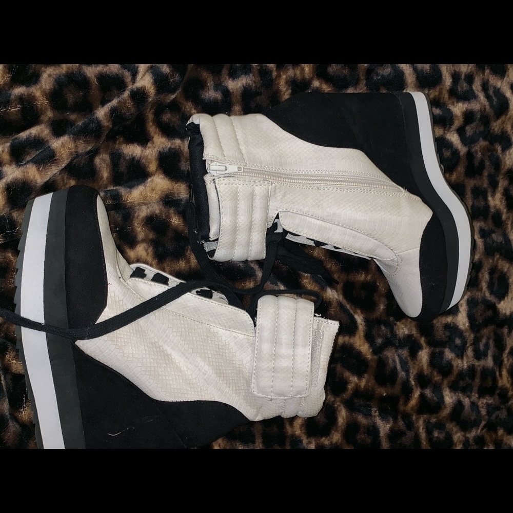 Sneakers wedges
